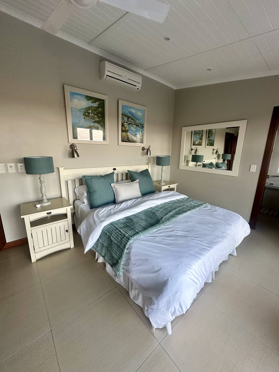 Second en-suite bedroom with coastal styling