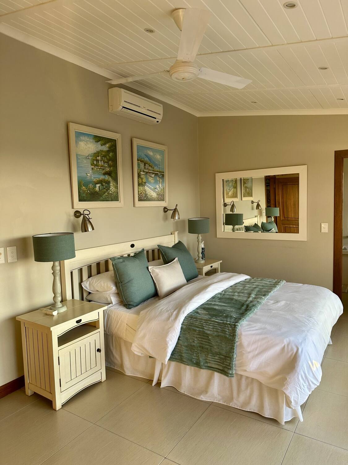 Bedroom with en-suite bathroom